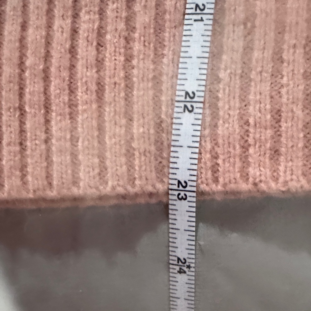 Pink Heart Pattern Sweater - Picture 4 of 4